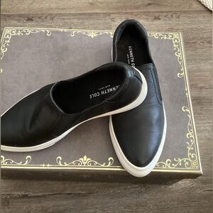 Kenneth Cole Black Leather Slip-Ons